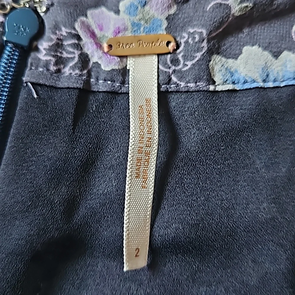 Free People floral chiffon shorts size 2 - Picture 12 of 13